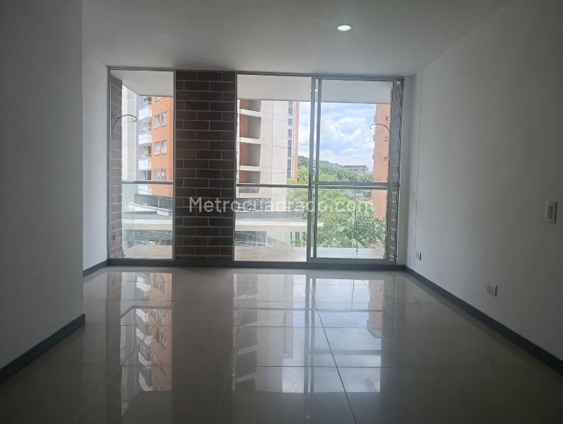 3BR Apartment in Loma Del Esmeraldal (79 m²)
