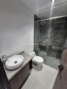 Apartamento de 3 alcobas en arriendo en Laureles, Medellín, 100 m² · foto 7 de 13