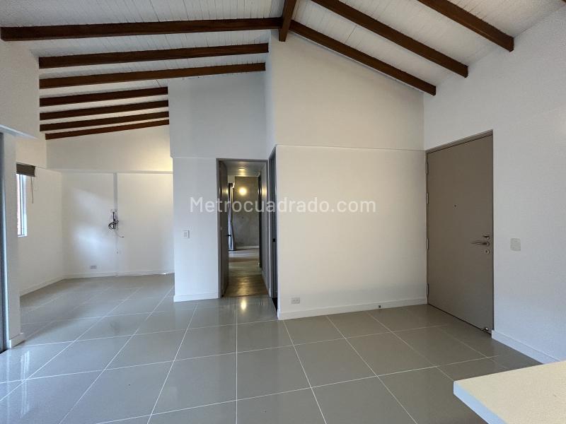 1BR Apartment in Loma Del Esmeraldal (73 m²) - 2
