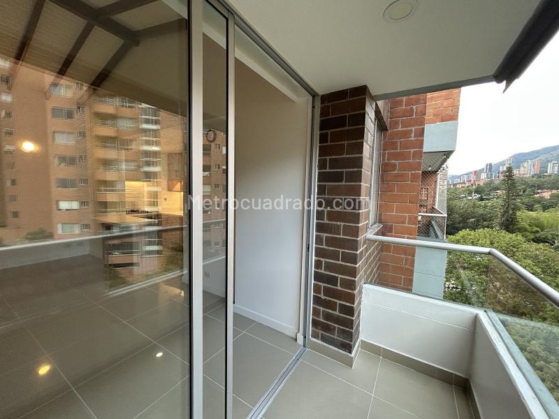 1BR Apartment in Loma Del Esmeraldal (73 m²) - 3