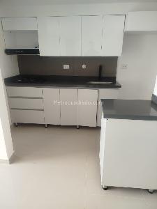 Apartamento de 2 alcobas en venta en San Antonio, Rionegro, 50 m² · foto 2 de 12