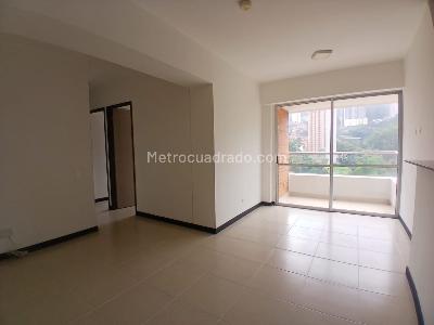 Apartamento de 3 alcobas en venta en Asdesillas, Sabaneta, 80 m² · foto 2 de 13
