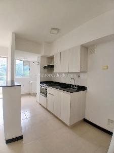 Apartamento de 3 alcobas en venta en Asdesillas, Sabaneta, 80 m² · foto 3 de 13
