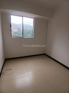 Apartamento de 3 alcobas en venta en Asdesillas, Sabaneta, 80 m² · foto 8 de 13