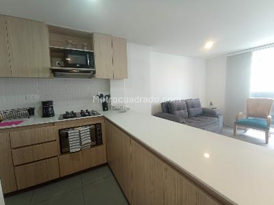 Apartamento de 3 alcobas en venta en Guayabal, Medellín, 86 m² · foto 2 de 14