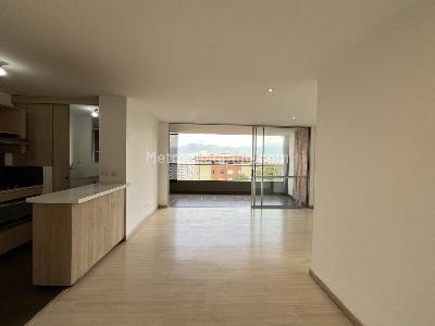 Apartamento en arriendo en Loma Del Esmeraldal, Envigado · foto 4 de 15