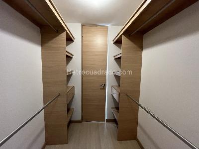 Apartamento en arriendo en Loma Del Esmeraldal, Envigado · foto 13 de 15
