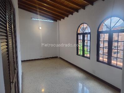 Apartamento en arriendo en Laureles, Medellín · foto 9 de 20