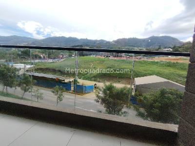Apartamento en arriendo en Loma De Las Brujas, Envigado · foto 5 de 20