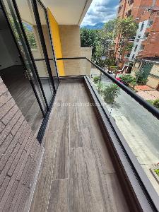 Apartamento de 3 alcobas en arriendo en Laureles, Medellín, 110 m² · foto 9 de 13