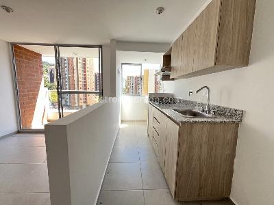 Apartamento de 3 alcobas en arriendo en La Cuenca, Envigado, 67 m² · foto 2 de 20