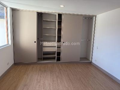 Apartamento en arriendo en El Esmeraldal, Envigado · foto 3 de 5
