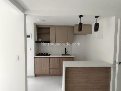 Apartamento de 2 alcobas en venta en El Porvenir, Rionegro, 56 m² · foto 2 de 16