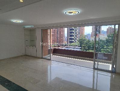 Apartamento de 4 alcobas en venta en El Poblado, Medellín, 160 m² · foto 3 de 20