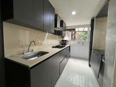Casa de 3 alcobas en venta en Cumbres, Envigado, 170 m² · foto 4 de 20