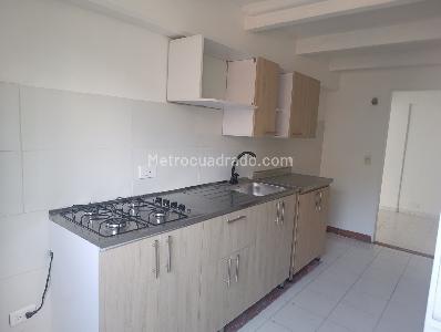 Apartamento de 3 alcobas en arriendo en El Poblado, Medellín, 100 m² · foto 14 de 15