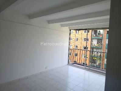 Apartamento de 3 alcobas en arriendo en El Poblado, Medellín, 100 m² · foto 3 de 15