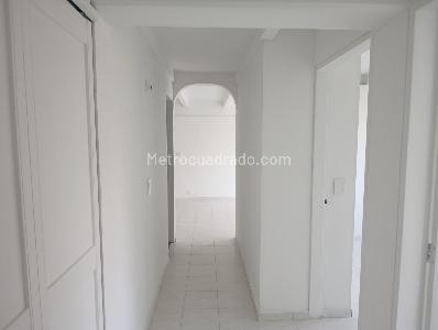 Apartamento de 3 alcobas en arriendo en El Poblado, Medellín, 100 m² · foto 4 de 15
