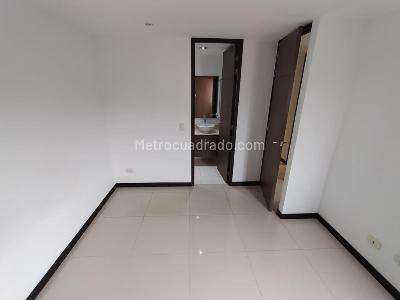 Apartamento de 3 alcobas en venta en San Jose, Sabaneta, 85 m² · foto 20 de 20