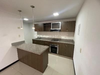 Apartamento de 3 alcobas en venta en San Jose, Sabaneta, 85 m² · foto 6 de 20