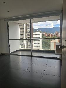 Apartamento de 2 alcobas en arriendo en Los Balsos, Medellín, 95 m² · foto 10 de 13