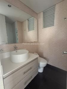 Apartamento de 2 alcobas en arriendo en Los Balsos, Medellín, 95 m² · foto 12 de 13