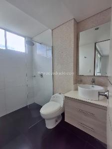 Apartamento de 2 alcobas en arriendo en Los Balsos, Medellín, 95 m² · foto 7 de 13