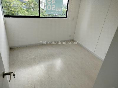 Apartamento de 3 alcobas en arriendo en Castropol, Medellín, 90 m² · foto 10 de 18