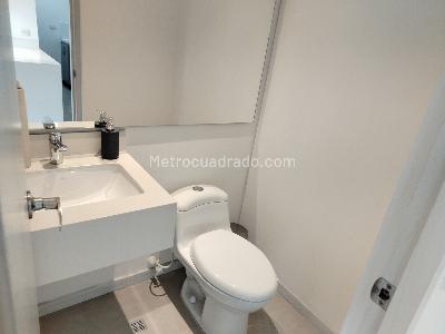 Apartamento de 3 alcobas en arriendo en Castropol, Medellín, 90 m² · foto 4 de 18