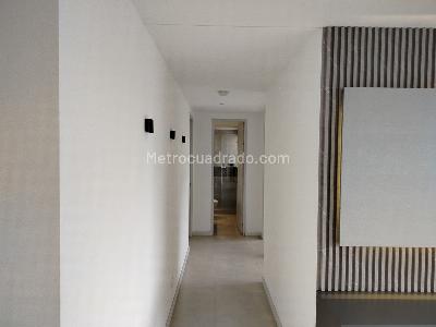 Apartamento de 3 alcobas en arriendo en Castropol, Medellín, 90 m² · foto 7 de 18