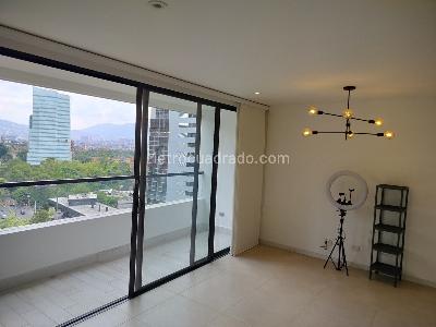 Apartamento de 3 alcobas en arriendo en Castropol, Medellín, 90 m² · foto 9 de 18