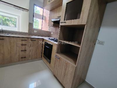Apartamento en arriendo en Loma Del Escobero, Envigado · foto 8 de 20