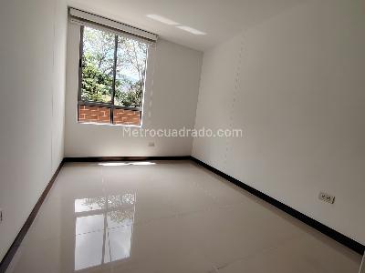 Apartamento en arriendo en Loma Del Escobero, Envigado · foto 14 de 20