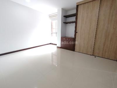 Apartamento en arriendo en Loma Del Escobero, Envigado · foto 18 de 20