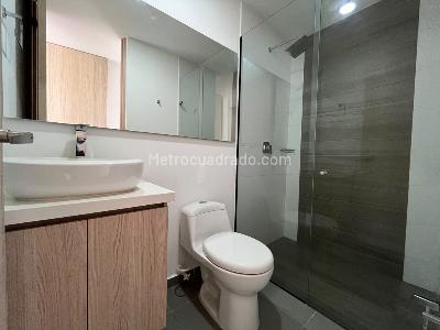 Apartamento de 2 alcobas en arriendo en Loma Del Escobero, Envigado, 65 m² · foto 12 de 13
