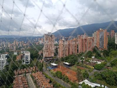 Apartamento de 3 alcobas en arriendo en Los Balsos, Medellín, 135 m² · foto 17 de 20