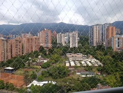 Apartamento de 3 alcobas en arriendo en Los Balsos, Medellín, 135 m² · foto 18 de 20