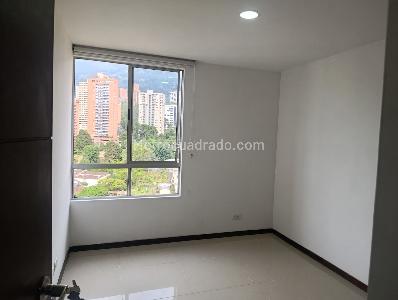 Apartamento de 3 alcobas en arriendo en Los Balsos, Medellín, 135 m² · foto 9 de 20