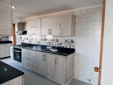 Apartamento de 4 alcobas en arriendo en Los Balsos, Medellín, 180 m² · foto 10 de 19