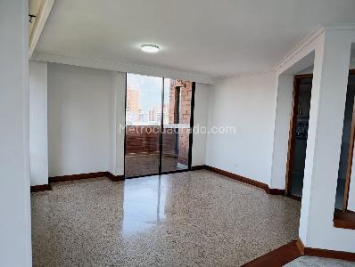 Apartamento de 4 alcobas en arriendo en Los Balsos, Medellín, 180 m² · foto 12 de 19