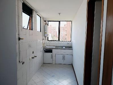 Apartamento de 4 alcobas en arriendo en Los Balsos, Medellín, 180 m² · foto 16 de 19