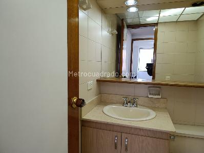 Apartamento de 4 alcobas en arriendo en Los Balsos, Medellín, 180 m² · foto 7 de 19