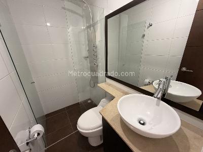 Apartamento de 3 alcobas en arriendo en Los Balsos, Medellín, 140 m² · foto 11 de 18