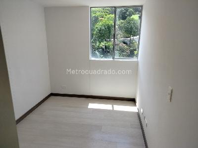 Apartamento de 3 alcobas en arriendo en Loma De Las Brujas, Envigado, 70 m² · foto 9 de 13