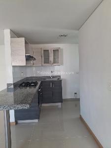 Apartamento en arriendo en Cumbres, Envigado · foto 3 de 15