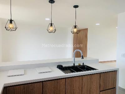 Apartamento en arriendo en El Tesoro, Medellín · foto 4 de 20