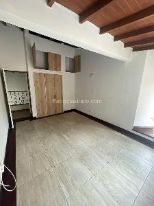 Casa de 5 alcobas en arriendo en Los Balsos, Medellín, 407 m² · foto 7 de 20