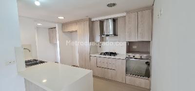 Apartamento de 3 alcobas en venta en Bosques De Zuñiga, Envigado, 133 m² · foto 5 de 15
