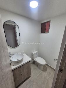 Apartamento de 3 alcobas en arriendo en Loma Del Escobero, Envigado, 85 m² · foto 3 de 12