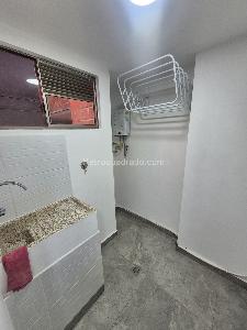 Apartamento de 3 alcobas en arriendo en Loma Del Escobero, Envigado, 85 m² · foto 4 de 12